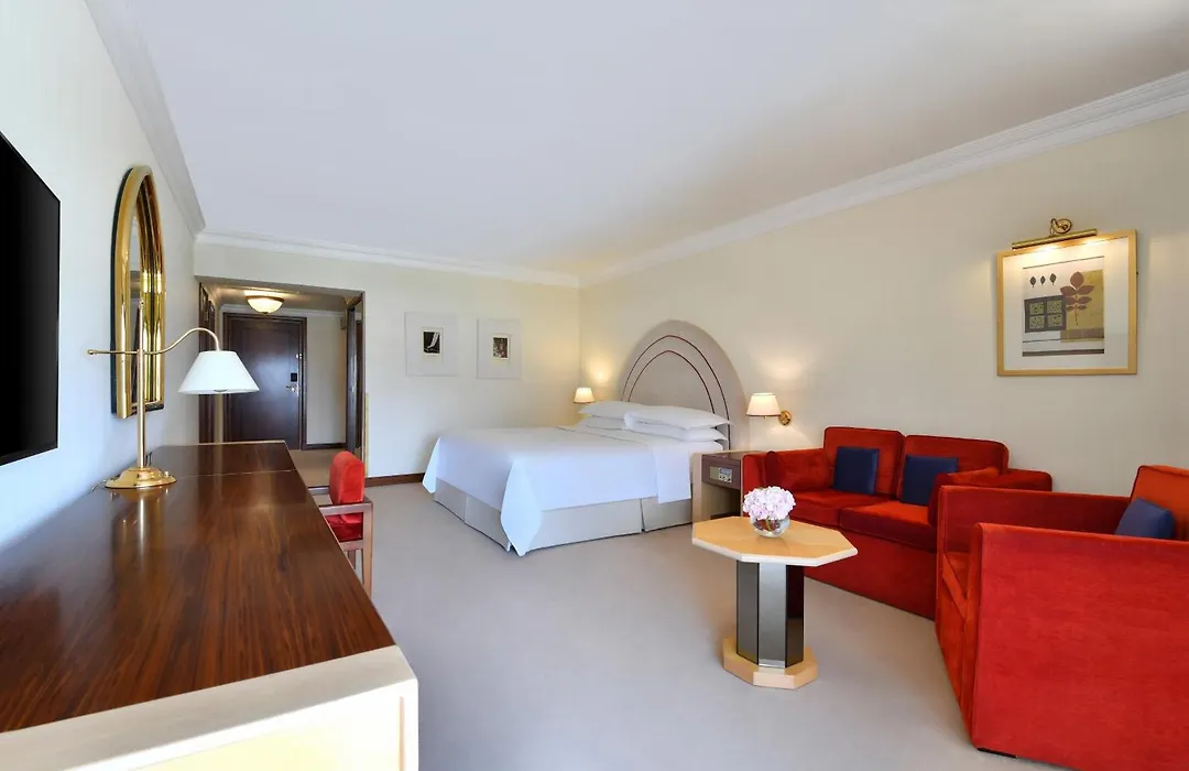 Sheraton Grand Doha Resort & Convention Hotel-1